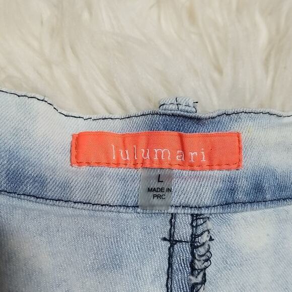 Lulumari Light Wash Embellished Jean Shorts - Picture 3 of 9